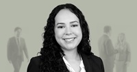 Emily Linares - Associate - Headshot